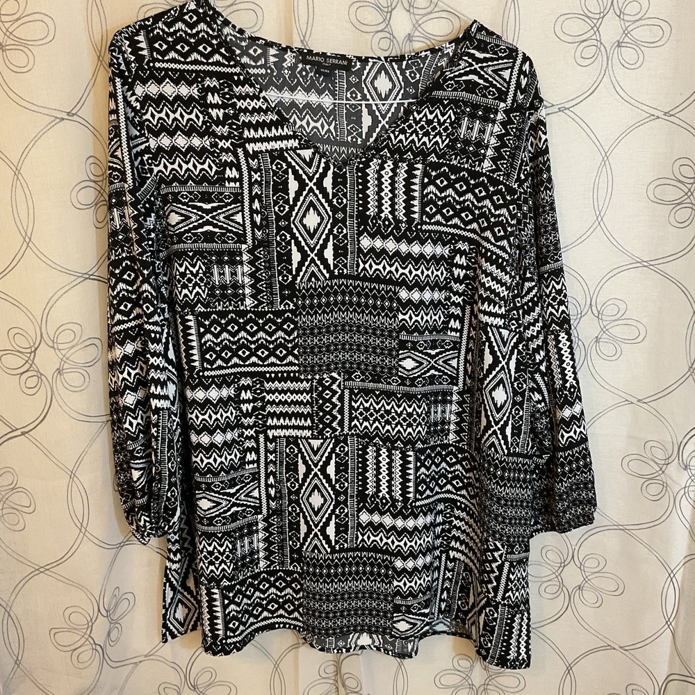 Mario Serrani~ITALY~V-Neck~Allover Floréal Print Blouse Black &White Top Size XL